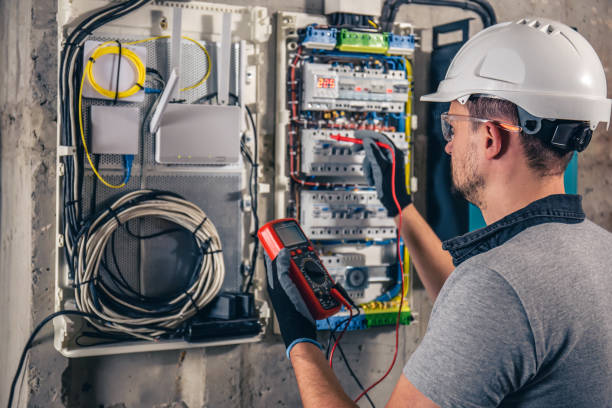 Best Circuit Breaker Repair  in Waverly, IL